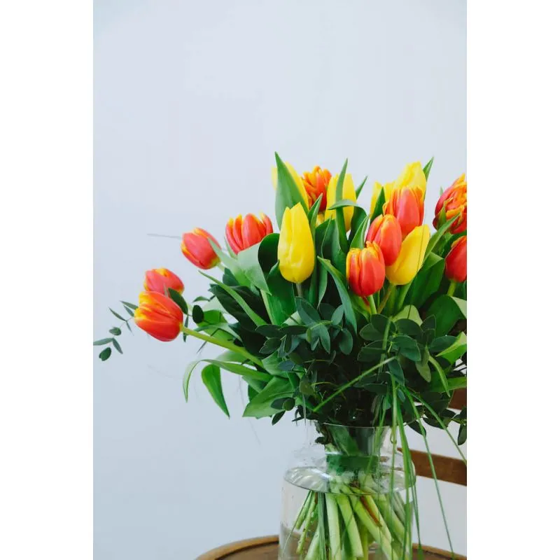 Ramo de Tulipanes Rojos y Amarillos | Floristería Bourguignon